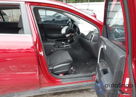 2020 Kia Sportage Lx z USA, uszkodzony, nr VIN KNDPMCAC7L7803140